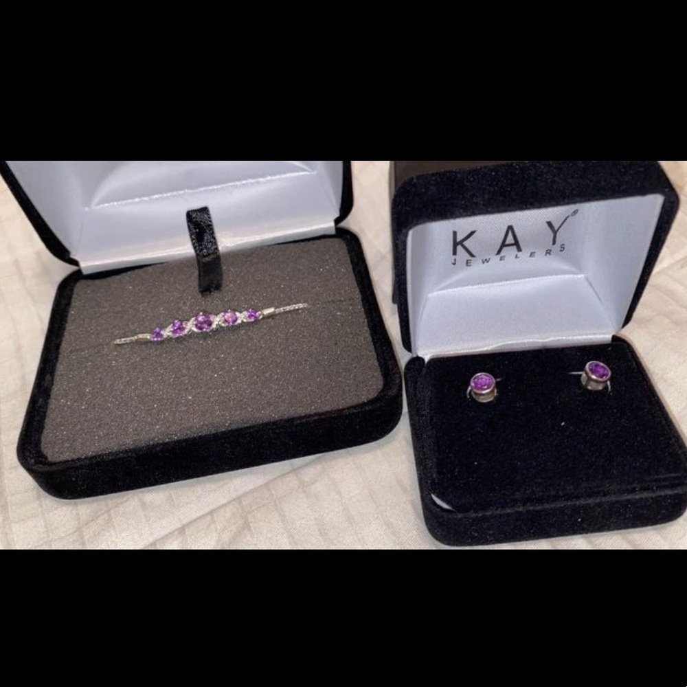 KAY JEWELERS BRACELET AND EARRING SET